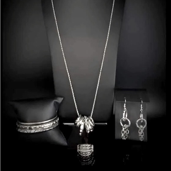 Paparazzi Accessories Fashion Fix Set - Picture 1 of 1